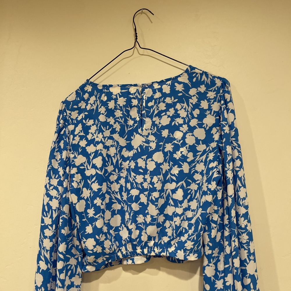 The Impeccable Pig sz M balloon Sleeve Cropped floral - Picture 5 of 9